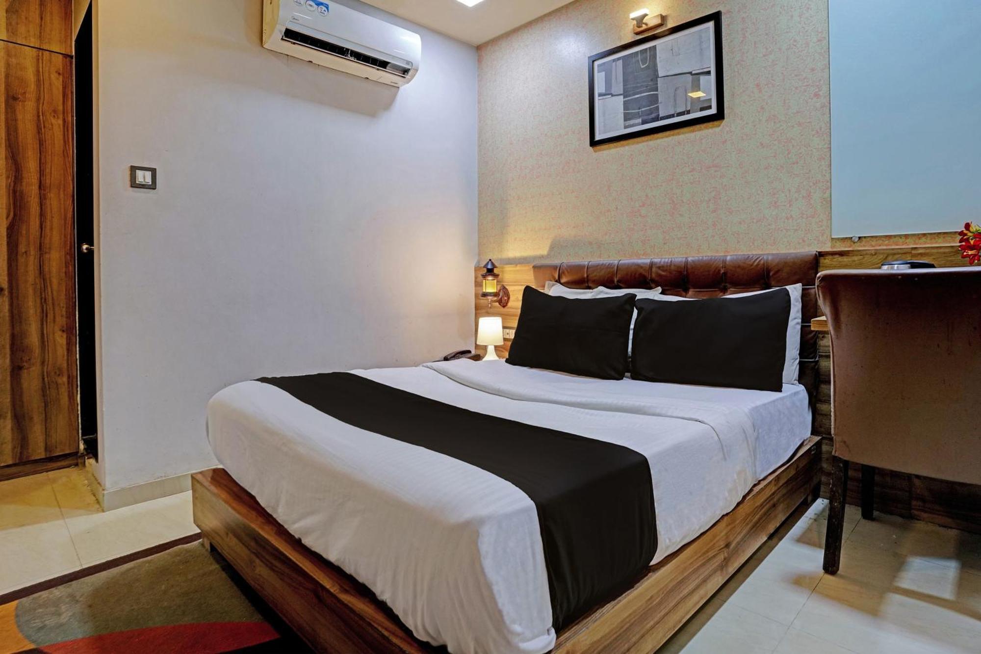 Hotel O Blue Inn Residence Near R City Mall Mumbai  Buitenkant foto